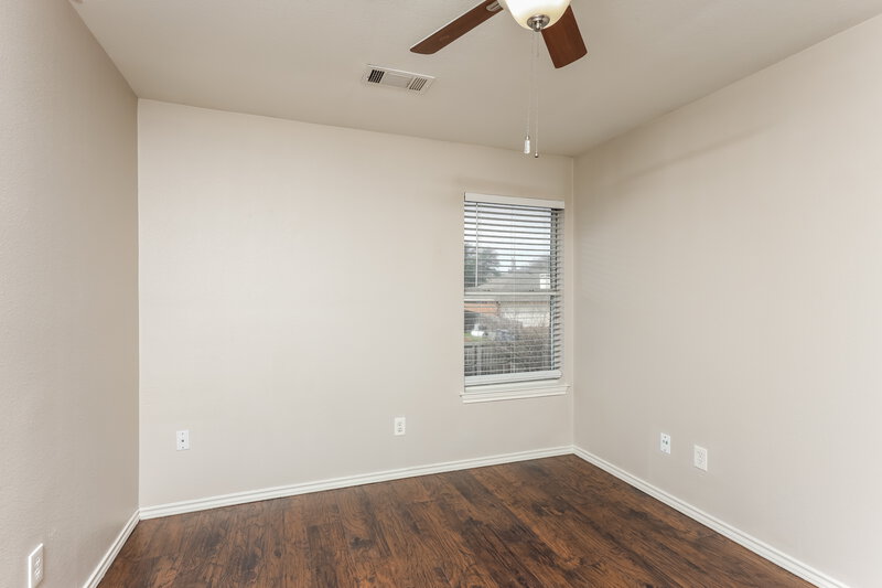 2,740/Mo, 307 Alpine Drive DeSoto, TX 75115 Bedroom View 2