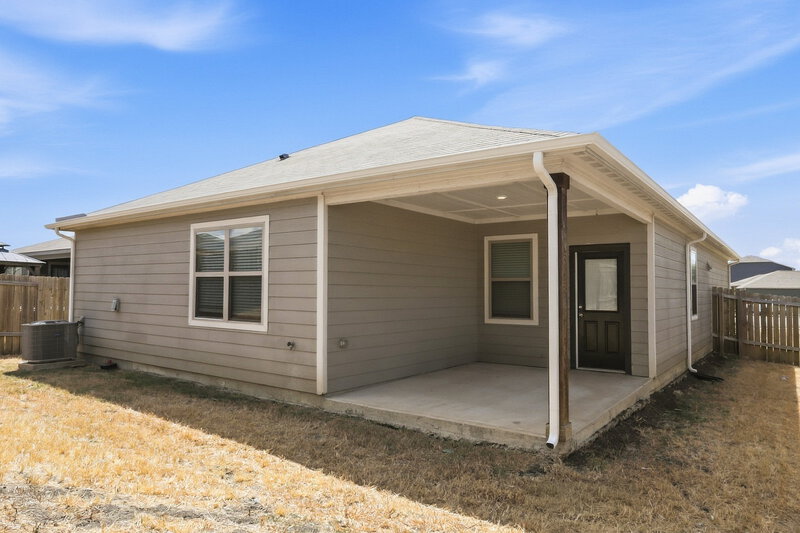 2,035/Mo, 14333 Wrangler Way Dallas, TX 75253 Rear View