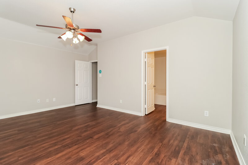 2,330/Mo, 1209 Maplewood Dr Crowley, TX 76036 Main Bedroom View