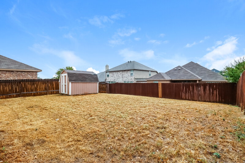 2,330/Mo, 1209 Maplewood Dr Crowley, TX 76036 Rear View