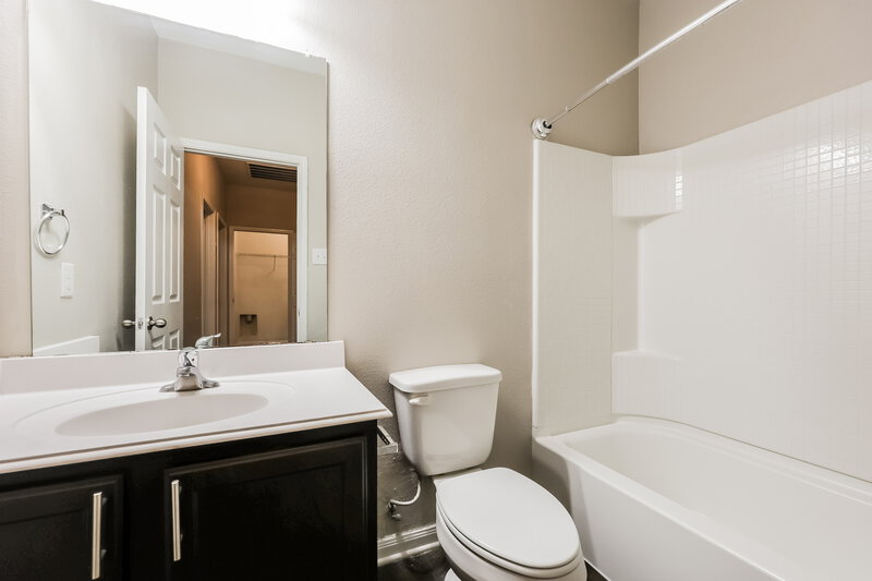 2,145/Mo, 14301 Wrangler Way Dallas, TX 75253 Bathroom View