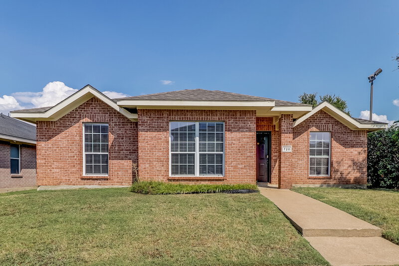 2,090/Mo, 720 Duke Dr Desoto, TX 75115 External View