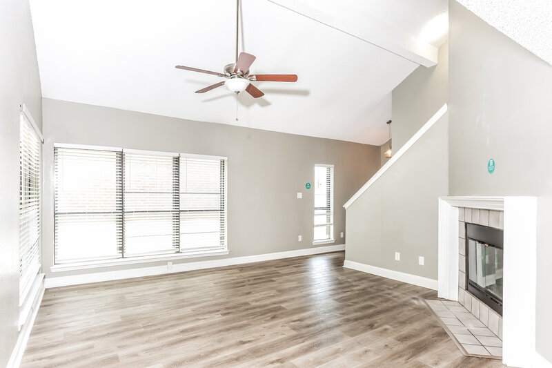 2,340/Mo, 6338 Los Altos Dr Mesquite, TX 75150 Living Room View 2