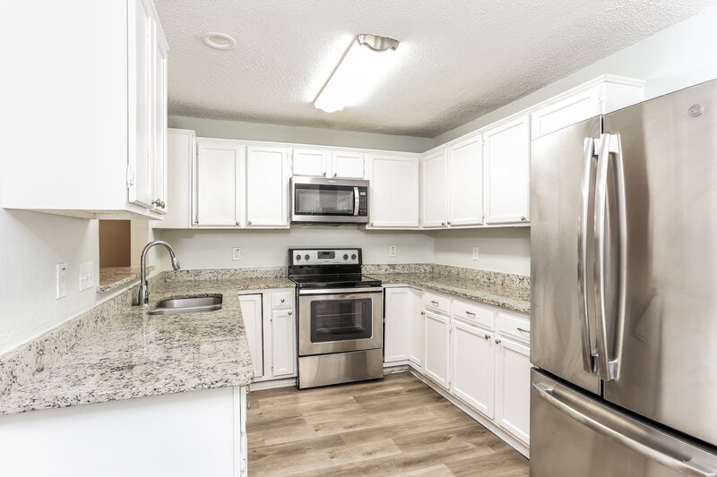 2,340/Mo, 6338 Los Altos Dr Mesquite, TX 75150 Kitchen View 2