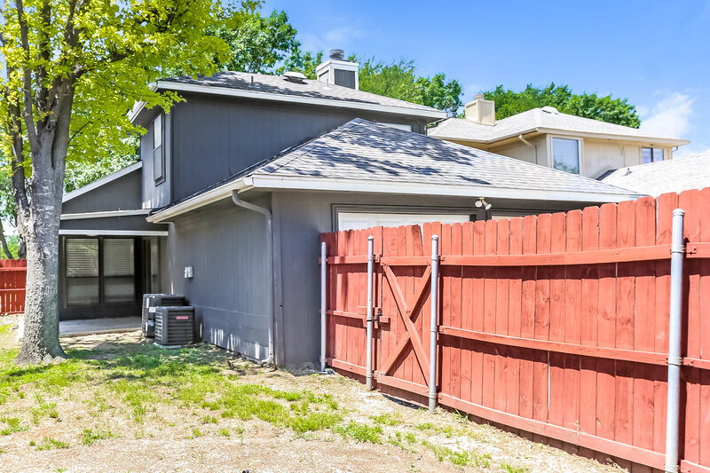 2,340/Mo, 6338 Los Altos Dr Mesquite, TX 75150 Rear View
