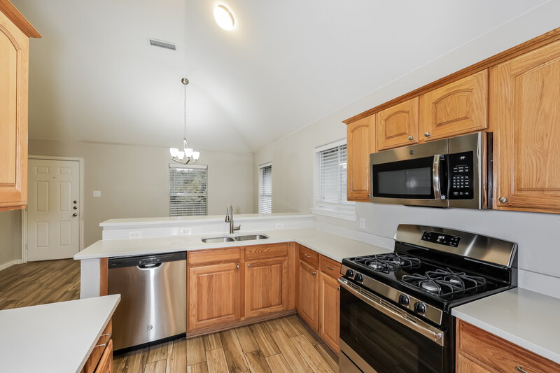2,035/Mo, 316 Willow St Crowley, TX 76036 Kitchen View
