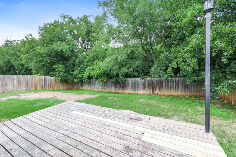 2,035/Mo, 316 Willow St Crowley, TX 76036 Rear View