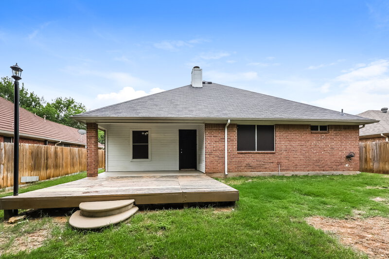 2,035/Mo, 316 Willow St Crowley, TX 76036 Rear View 2