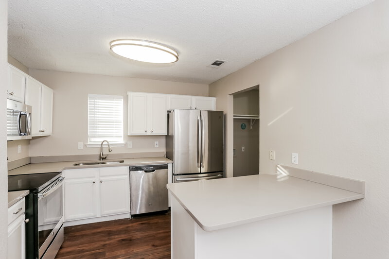 2,160/Mo, 603 Hollyberry Dr Mansfield, TX 76063 Kitchen View