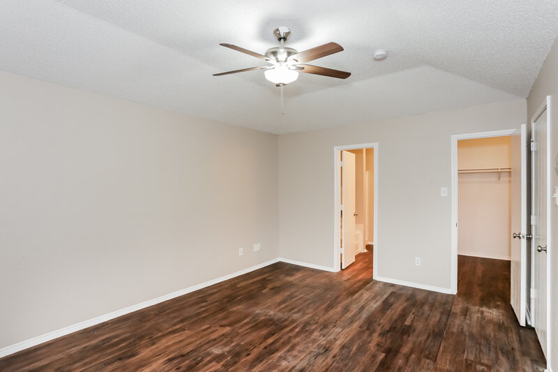2,160/Mo, 603 Hollyberry Dr Mansfield, TX 76063 Main Bedroom View 2