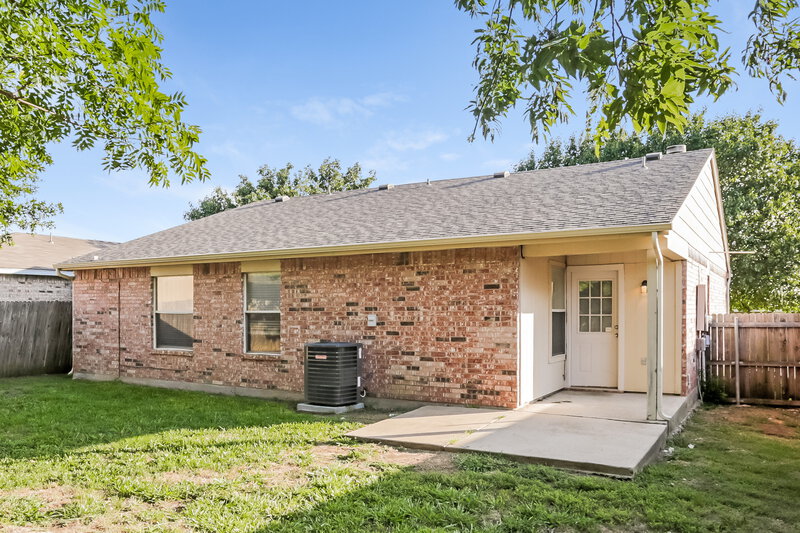 2,160/Mo, 603 Hollyberry Dr Mansfield, TX 76063 Rear View
