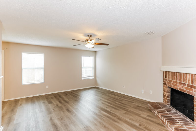 2,810/Mo, 4024 Fox Trot Drive Fort Worth, TX 76123 Living Room View 2