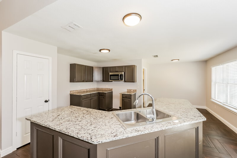 2,195/Mo, 613 Fawn Meadow Trl Kennedale, TX 76060 Kitchen View