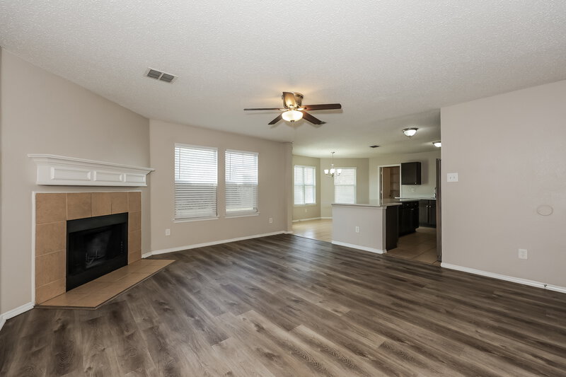 2,858/Mo, 7024 Lake Jackson Dr Arlington, TX 76002 Living Room View