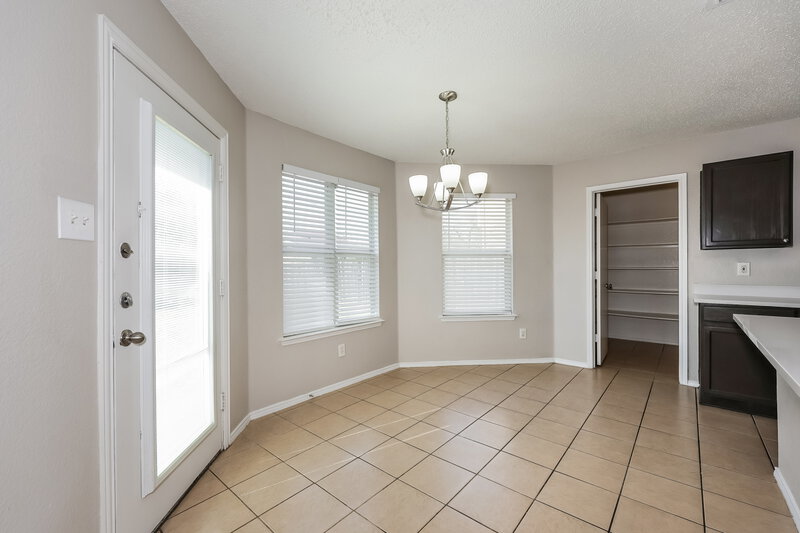 2,858/Mo, 7024 Lake Jackson Dr Arlington, TX 76002 Breakfast Nook View