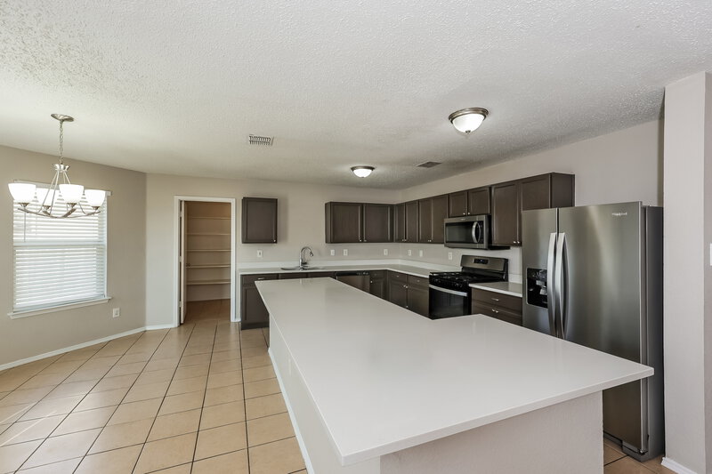 2,858/Mo, 7024 Lake Jackson Dr Arlington, TX 76002 Kitchen View
