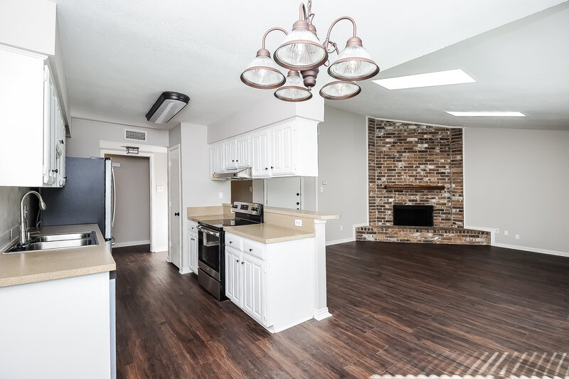 2,225/Mo, 5506 Marquette St Arlington, TX 76018 Dining Room View