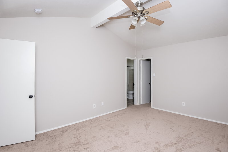 2,225/Mo, 5506 Marquette St Arlington, TX 76018 Master Bedroom View 2