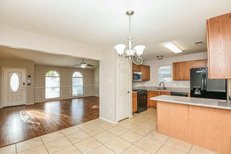 2,060/Mo, 2729 Yoakum St Fort Worth, TX 76108 Dining Room View 2