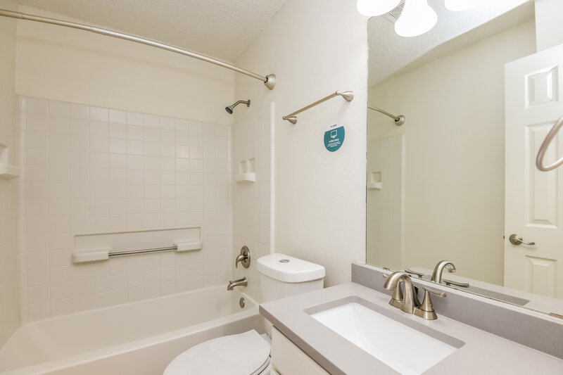 2,060/Mo, 2729 Yoakum St Fort Worth, TX 76108 Bathroom View