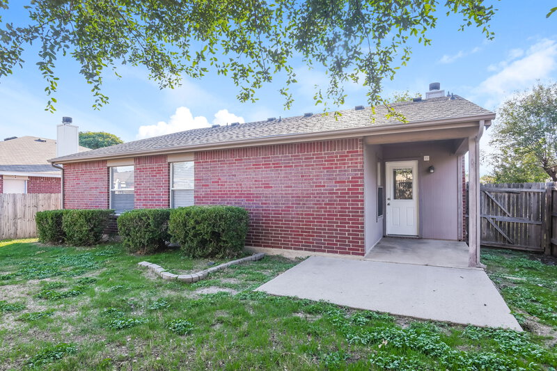 2,060/Mo, 2729 Yoakum St Fort Worth, TX 76108 Rear View