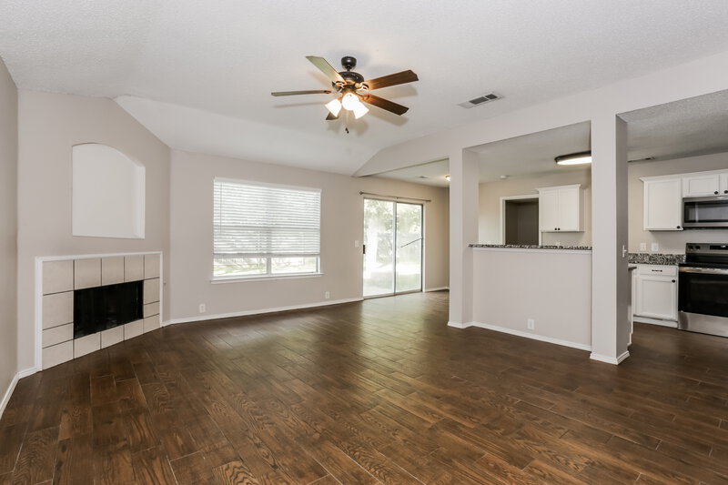 2,020/Mo, 100 Walnut Dr Seagoville, TX 75159 Living Room View 2