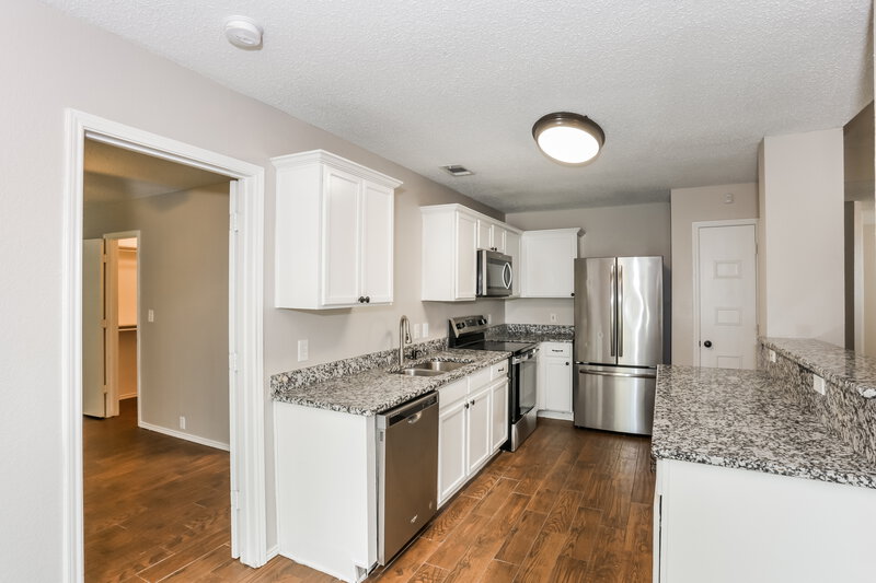 2,020/Mo, 100 Walnut Dr Seagoville, TX 75159 Kitchen View 2