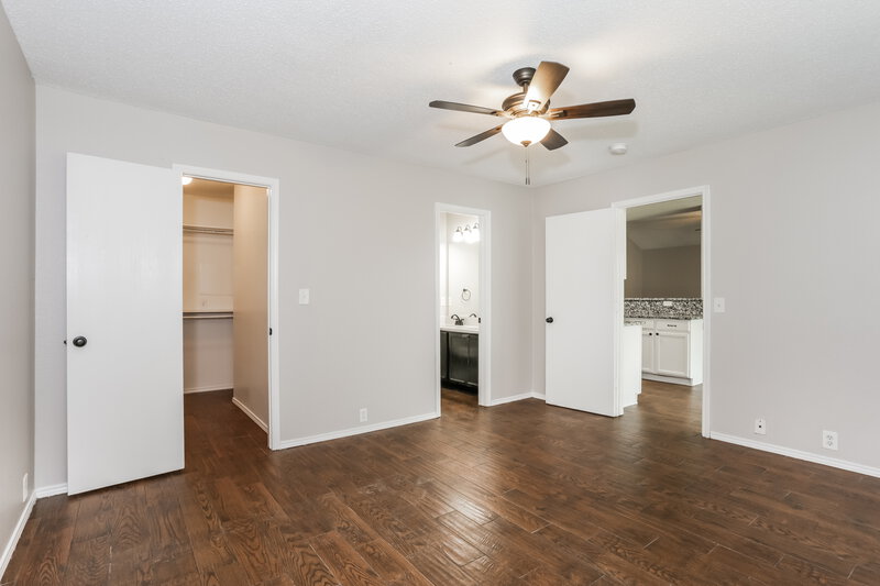 2,020/Mo, 100 Walnut Dr Seagoville, TX 75159 Main Bedroom View