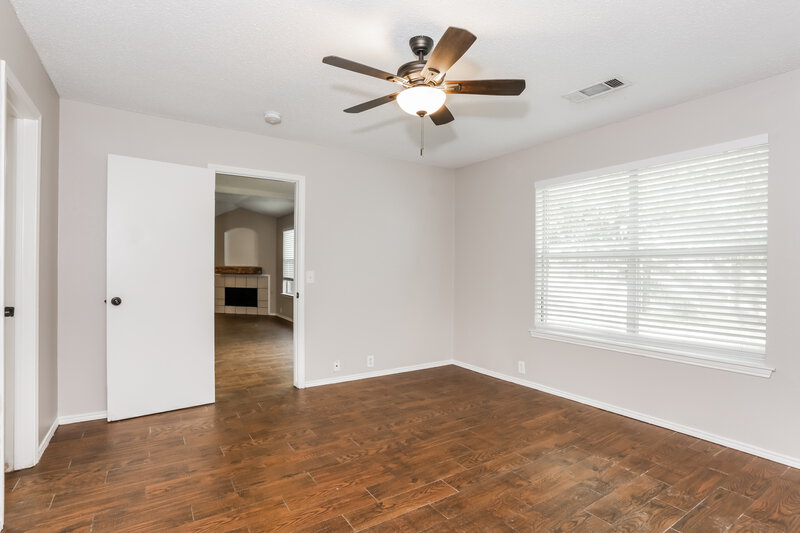 2,020/Mo, 100 Walnut Dr Seagoville, TX 75159 Main Bedroom View 2