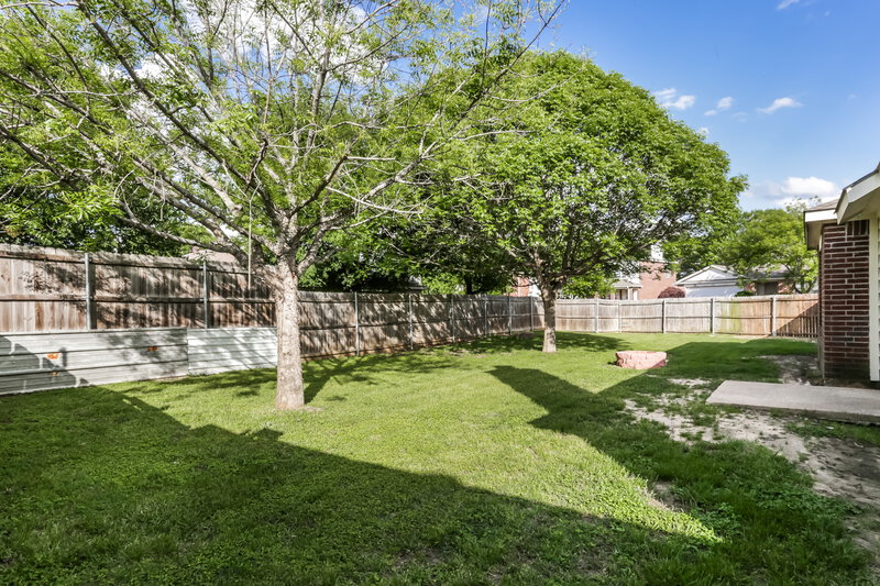 2,020/Mo, 100 Walnut Dr Seagoville, TX 75159 Rear View 2