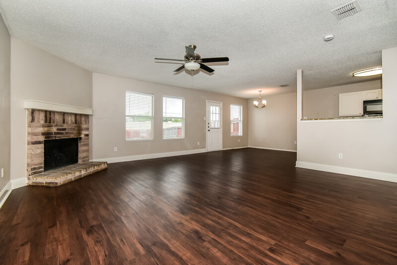 1,855/Mo, 1476 Hickory Creek Ln Rockwall, TX 75032 Living Room View 2