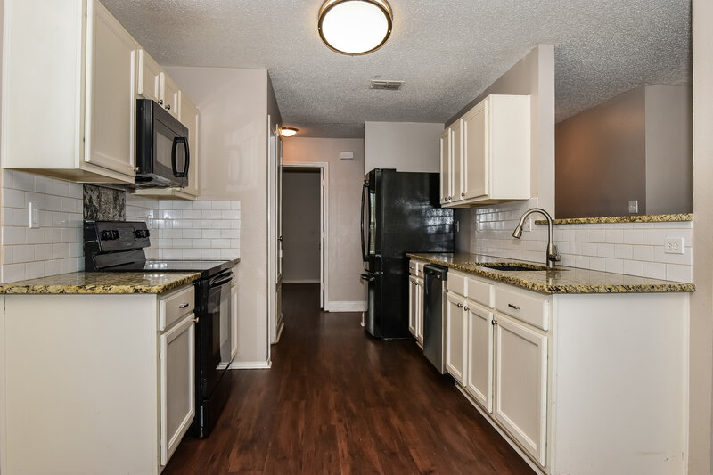 1,855/Mo, 1476 Hickory Creek Ln Rockwall, TX 75032 Kitchen View