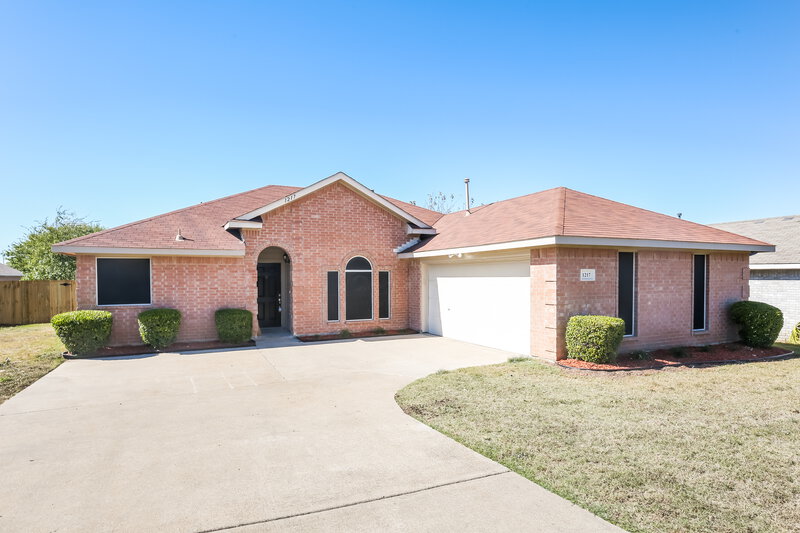 2,285/Mo, 1217 Rio Verde Drive DeSoto, TX 75115 External View