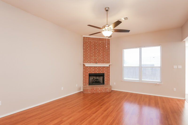 2,285/Mo, 1217 Rio Verde Drive DeSoto, TX 75115 Living Room View 2