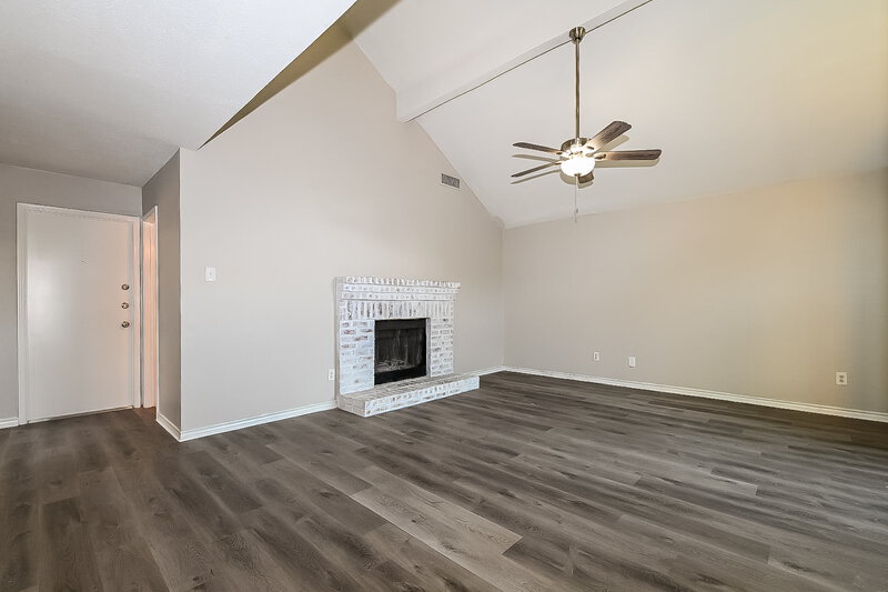 2,025/Mo, 1738 Doubletree Dr Mesquite, TX 75149 Living Room View 2