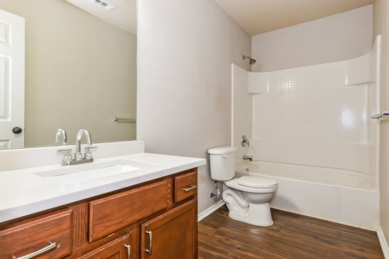 1,905/Mo, 309 Coneflower Drive Fate, TX 75087 Bathroom View