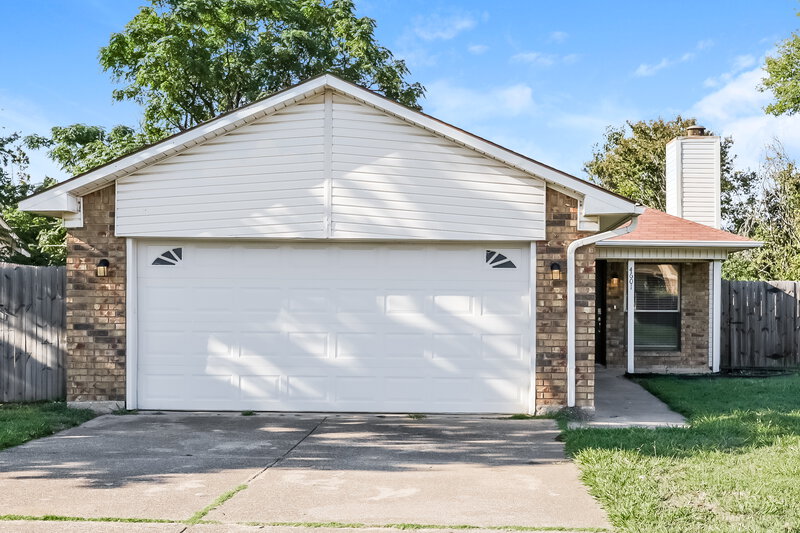 2,125/Mo, 4601 Fernwood Dr Arlington, TX 76001 External View