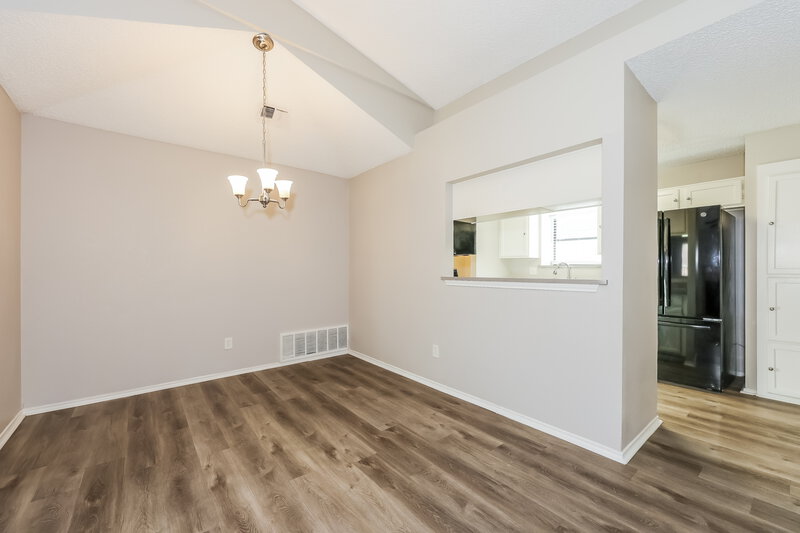 2,125/Mo, 4601 Fernwood Dr Arlington, TX 76001 Dining Room View