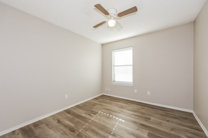 2,125/Mo, 4601 Fernwood Dr Arlington, TX 76001 Bedroom View