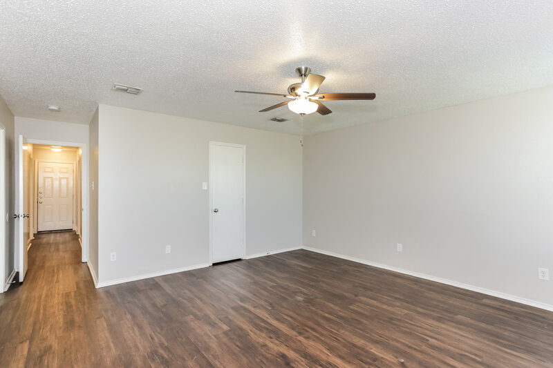 2,440/Mo, 3528 Quannah Dr Grand Prairie, TX 75052 Main Bedroom View 2