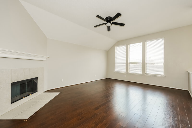 1,890/Mo, 2133 Acorn Grove Mesquite, TX 75181 Living Room View