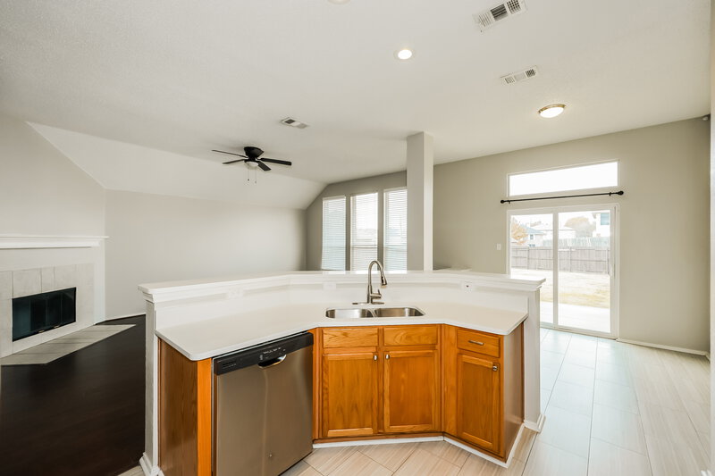 1,890/Mo, 2133 Acorn Grove Mesquite, TX 75181 Kitchen View 2