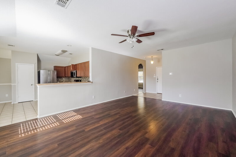 2,340/Mo, 1222 Alhambra Dr Lancaster, TX 75146 Living Room View 2