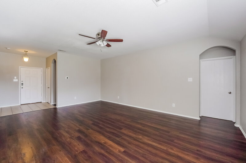 2,340/Mo, 1222 Alhambra Dr Lancaster, TX 75146 Living Room View 3