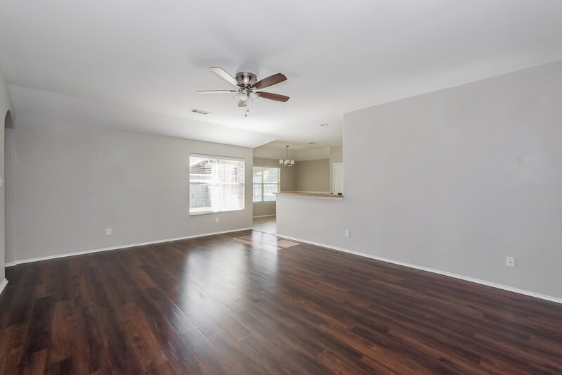 2,340/Mo, 1222 Alhambra Dr Lancaster, TX 75146 Living Room View 4
