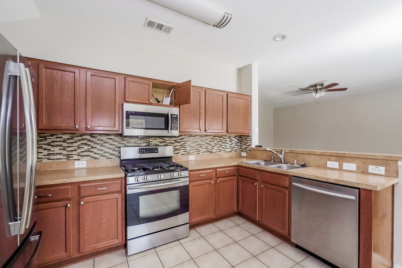 2,340/Mo, 1222 Alhambra Dr Lancaster, TX 75146 Kitchen View 2