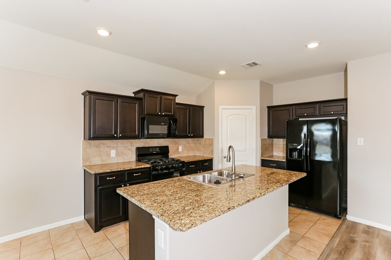 2,065/Mo, 836 Watson Way Crowley, TX 76036 Kitchen View 2