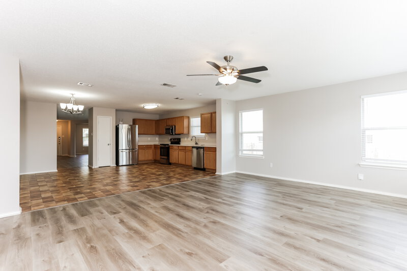 2,475/Mo, 608 Candelila Drive DeSoto, TX 75115 Living Room View 2