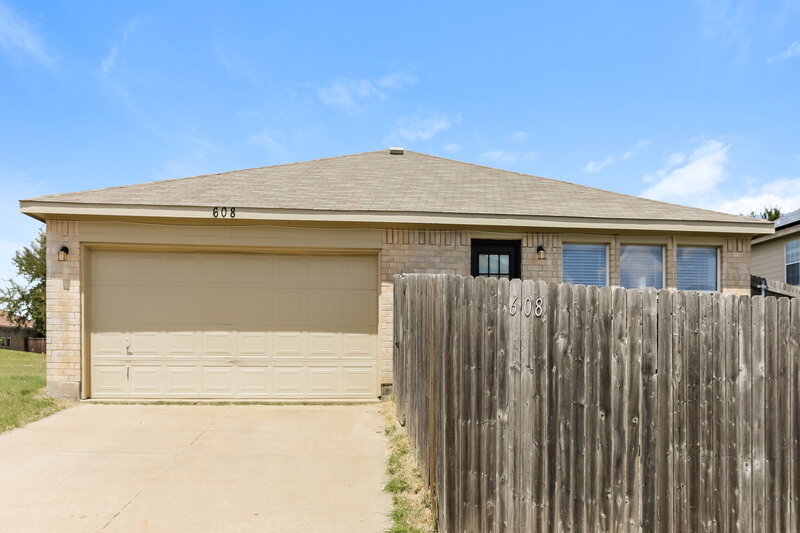 2,475/Mo, 608 Candelila Drive DeSoto, TX 75115 Rear View