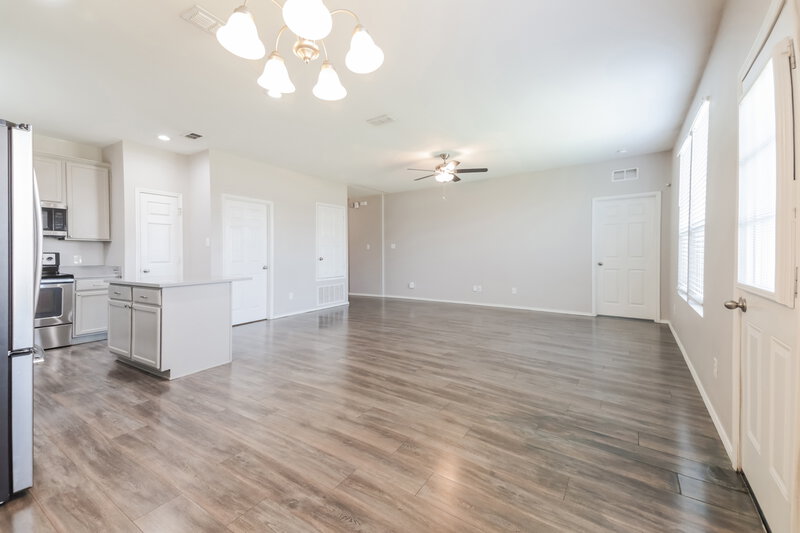 2,115/Mo, 1724 Gayla Creek Dr Little Elm, TX 75068 Dining Room View